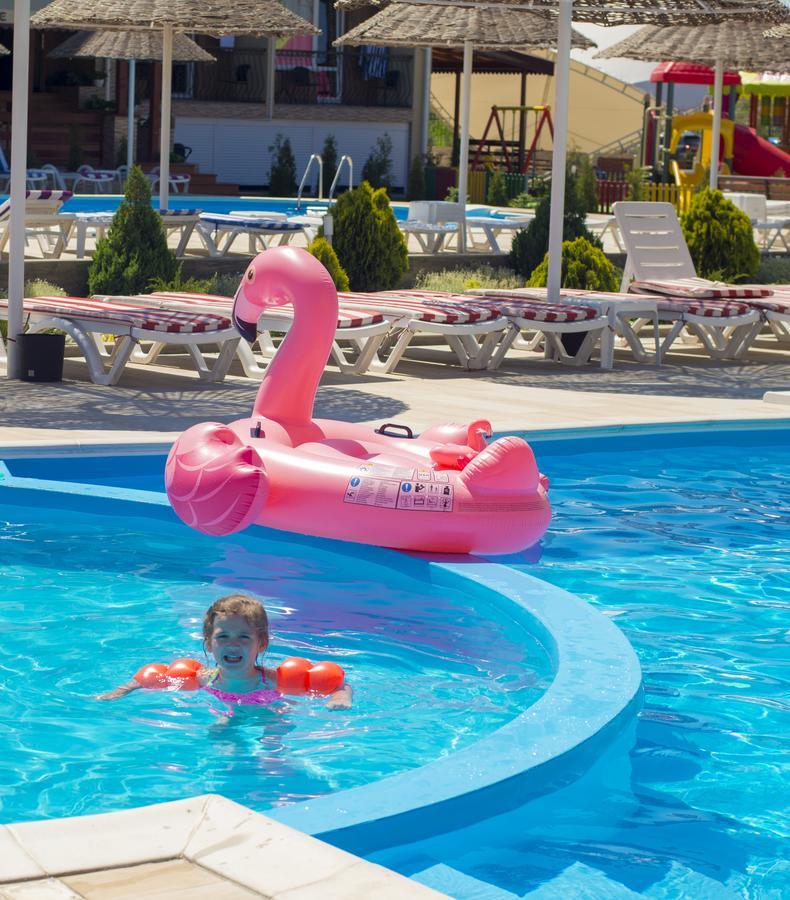 Kovcheg Hotel Zatoka Dış mekan fotoğraf
